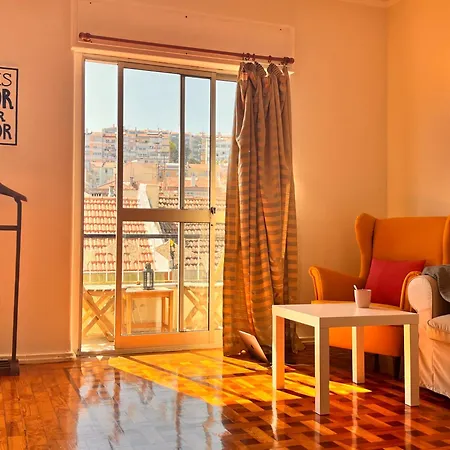 Apartmán Sunny Floor With Balcony Algés